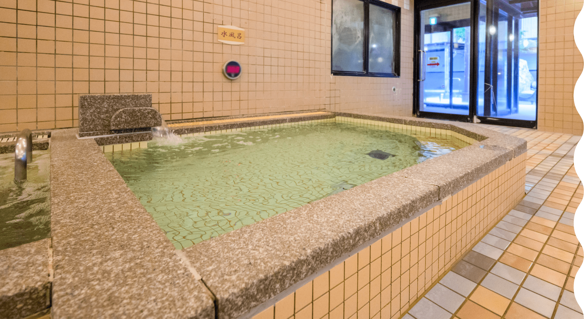 この涼感がたまらない!水風呂